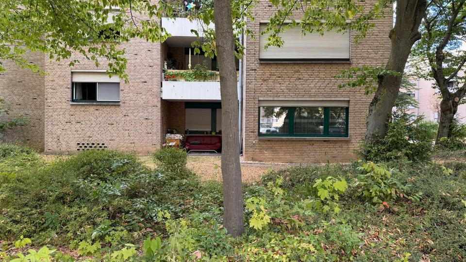 Erdgeschoßwohnung Bonn Tannenbusch - 2 Zimmer, 72 m&sup2;, 250.000&euro; | Angebot:27189113