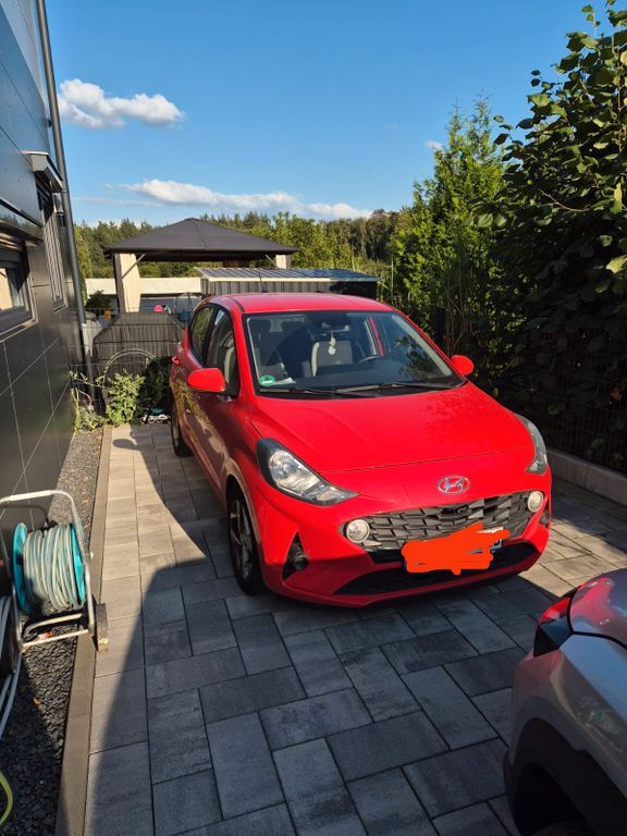 i10