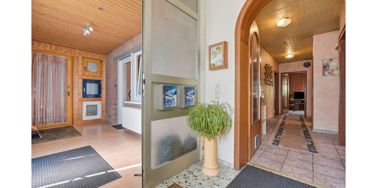 Mit 3D: Viel Platz für Ihre Wohnideen – Großzügiges Zweifamilienhaus für Generationen oder Freunde. - Zweifamilienhaus Frechen | Angebot:27248598