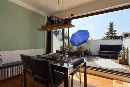 Stadtleben mit Rückzugsort - Ihr neues Zuhause mit sonniger Dachterrasse über den Dächern von Kalk 3 zimmer