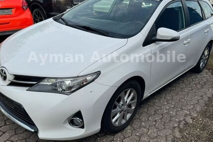 Toyota Auris 331.594 km 3.999 € Euskirchen 53879