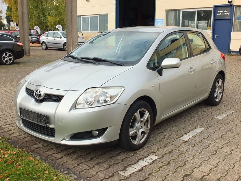 Toyota Auris 174.885 km 5.704 € Köln-Marsdorf/Junkersdorf 50858