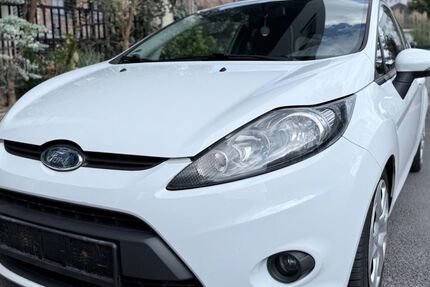 Ford Fiesta 147.000 km 3.300 &euro; Brühl (Nähe Köln) 50321
