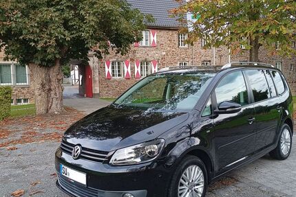 VW Touran 125.000 km 13.500 € Lohmar 53797