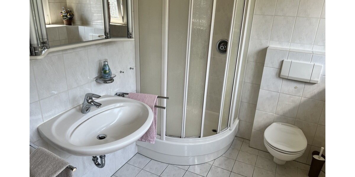 Wohnen im Grünen – Gepflegtes Einfamilienhaus mit Garage und großem Garten - Einfamilienhaus Königswinter / Thomasberg Thomasberg | Angebot:27160591