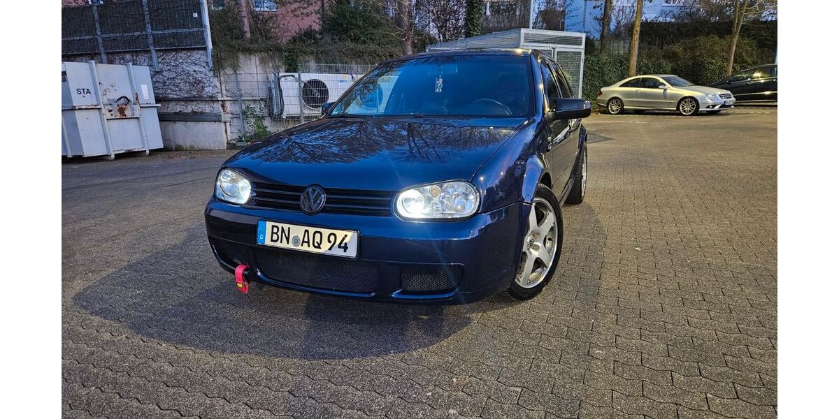 VW Golf 327.525 km 3.650 &euro; Bonn 53125
