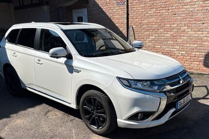 Mitsubishi Plug-in Hybrid Outlander 62.500 km 16.500 &euro; Hennef (Sieg) 53773