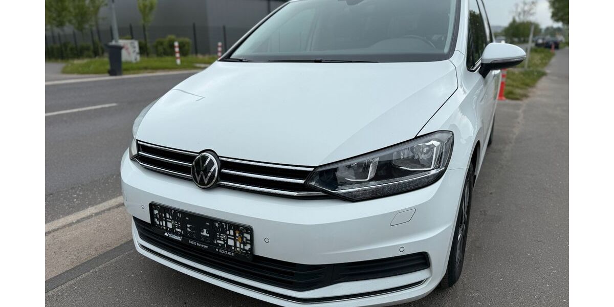VW Touran 161.130 km 17.490 &euro; Bornheim 53332
