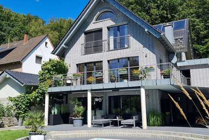 Haus Much / Niederheimbach Niederheimbach - 6 Zimmer, 224 m&sup2;, 1.100.000&euro; | Angebot:25312213