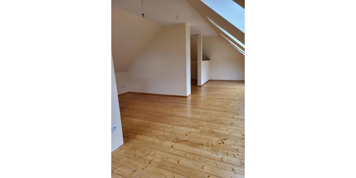 Maisonettenwohnung Overath - 4 Zimmer, 150 m&sup2;, 1.300&euro; | Angebot:25718215