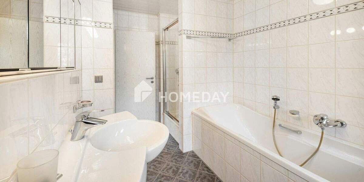 Doppelhaushälfte Bonn Röttgen - 4 Zimmer, 141 m&sup2;, 582.000&euro; | Angebot:24736855