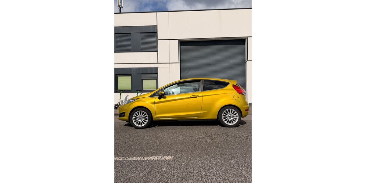 Ford Fiesta 82.000 km 6.300 &euro; Köln 50825