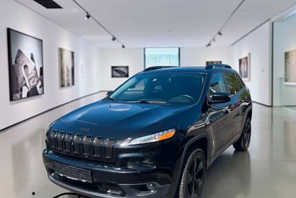 Jeep Cherokee 181.050 km 7.990 &euro; Bonn OT Pützchen 53229