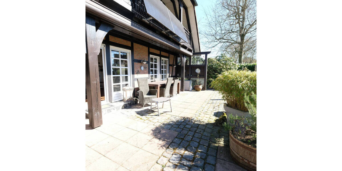 Mehrgenerationen- oder großzügiges Einfamilienfachwerk mit Sauna und Schwimmbad auf großzügigem Grundstück- weitere Bebauung denkbar! 7 zimmer