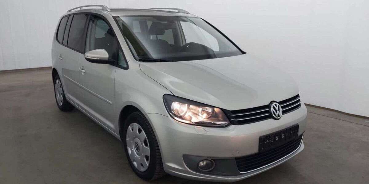 VW Touran 139.000 km 9.499 &euro; Wesseling 50389