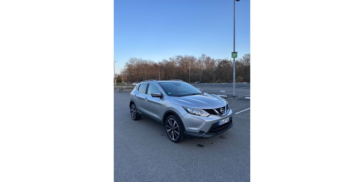 Nissan Qashqai 152.000 km 7.490 &euro; Siegburg 53721