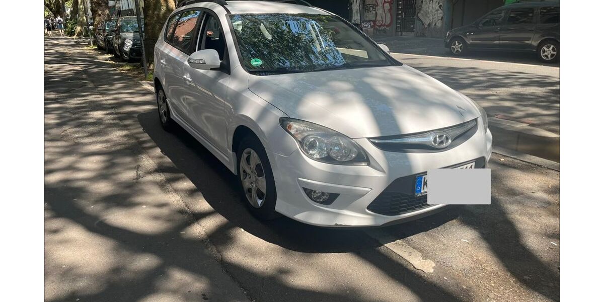 Hyundai i30 235.300 km 2.450 &euro; Köln 50670