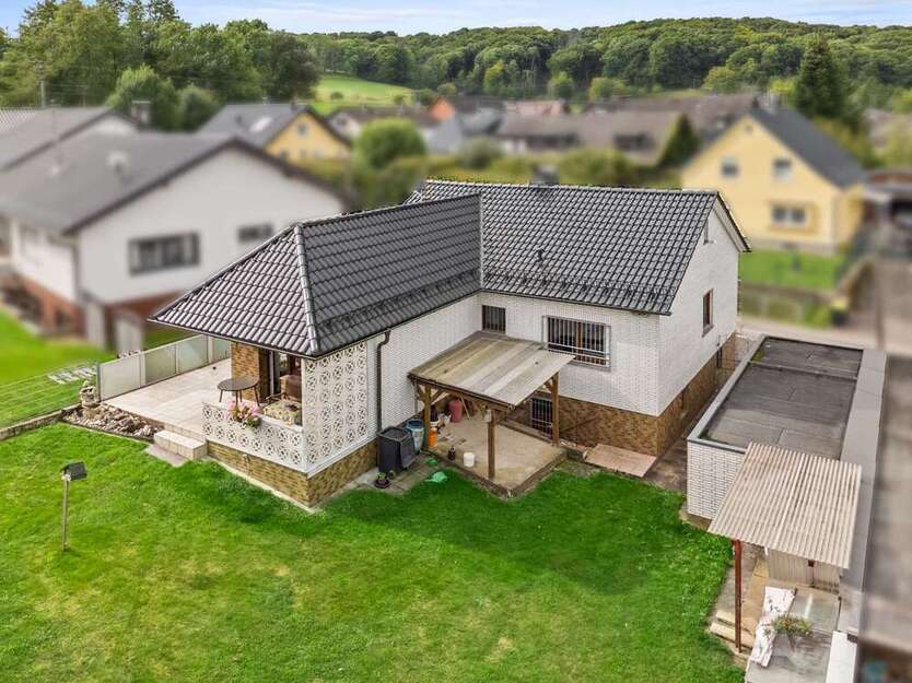 Haus zum Kaufen in Hennef 329.500 € 92.39 m² 3 zimmer