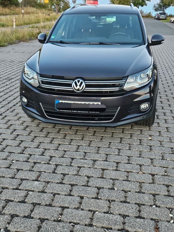 VW Tiguan 157.320 km 15.900 € Neunkirchen-Seelscheid 53819