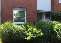 Reihenendhaus mit viel Grün