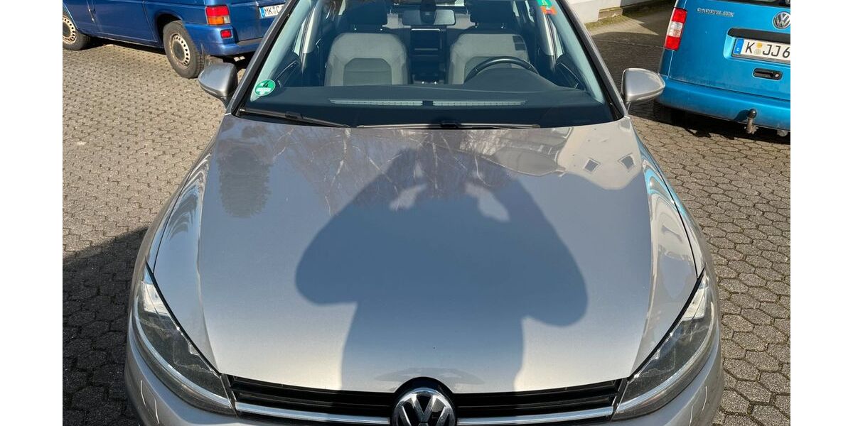 VW Golf 199.541 km 8.699 &euro; Köln 50968