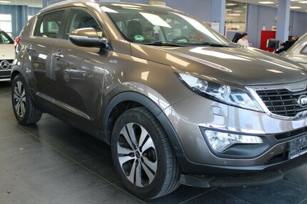 Kia Sportage 2,0 CRDI 184 Allrad Spirit Panorama 130.882 km 10.980 &euro; Euskirchen 53881