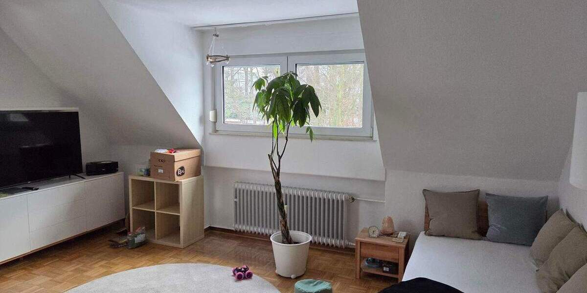 Etagenwohnung Sankt Augustin Hangelar - 3 Zimmer, 90 m&sup2;, 900&euro; | Angebot:24434990