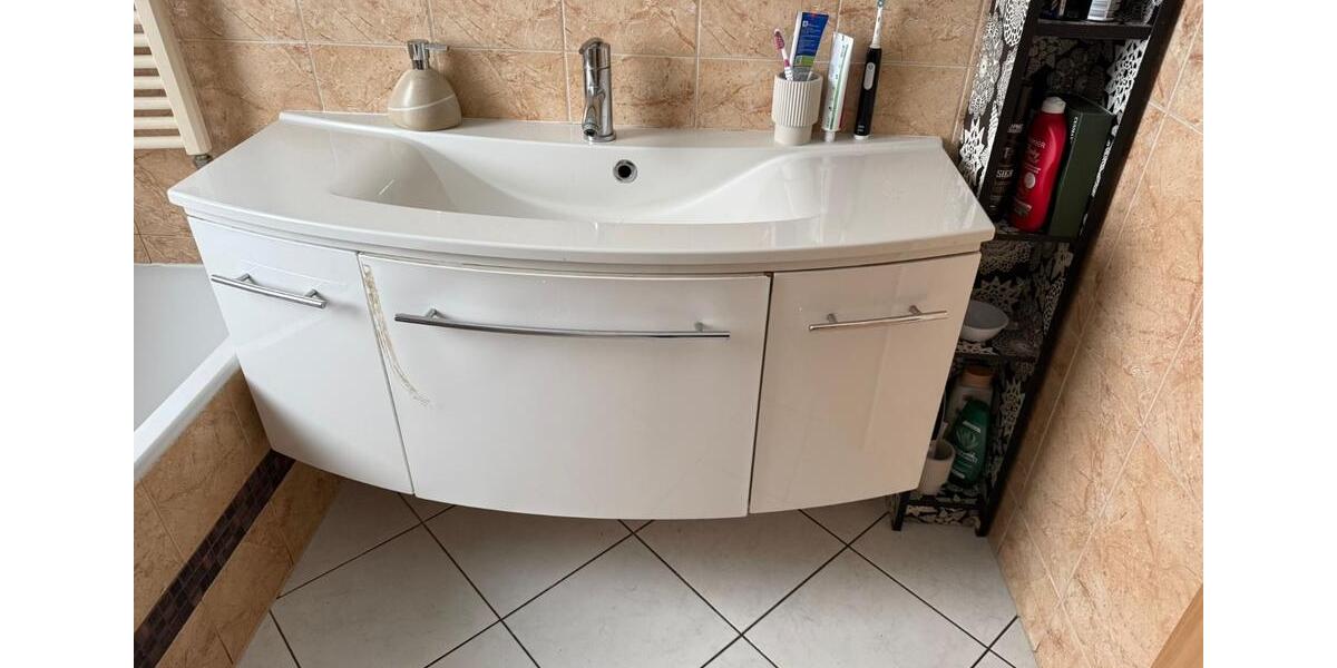 Etagenwohnung Rösrath - 4 Zimmer, 119 m&sup2;, 1.800&euro; | Angebot:25867928