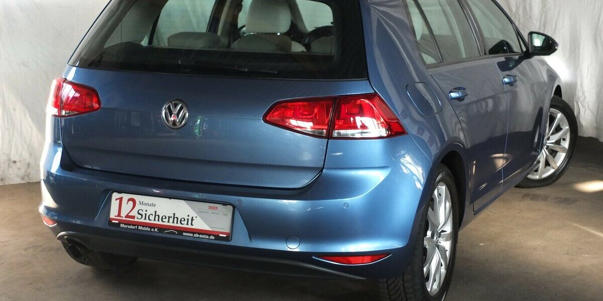 VW Golf VII COMFORTLINE PANORAMADACH KLIMAAUTOMATIK 1 150.000 km 8.908 &euro; Köln 50858