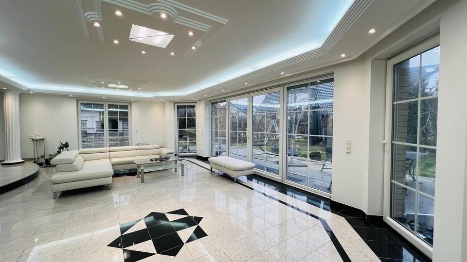 Mehrfamilienhaus, Wohnhaus Köln Lindenthal - 6 Zimmer, 266 m&sup2;, 3.150&euro; | Angebot:25756607