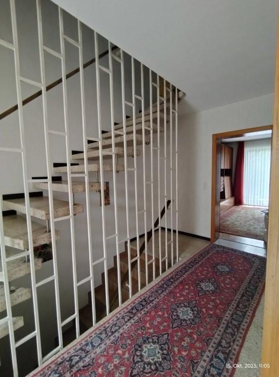 Gute Gelegneheit Großzügig geschnittenes Reihenendhaus mit Balkon, schönem Garten und Garage 6 zimmer