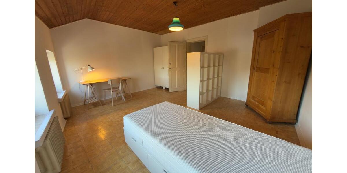 Etagenwohnung Bonn Dransdorf - 5 Zimmer, 18 m&sup2;, 550&euro; | Angebot:24743580