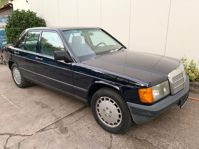 Mercedes-Benz 190 239.898 km 6.495 € Köln 51107
