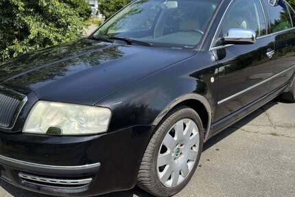 Skoda Superb 226.200 km 2.700 &euro; Troisdorf Sieglar 53844