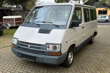 Renault Trafic 32.772 km 6.500 &euro; Euskirchen 53879