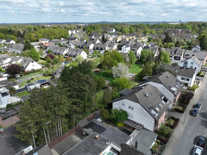 Mit 3D: Ein- bis Zweifamilienhaus in Köln-Wahnheide mit zusätzlichem Grundstück! 6 zimmer