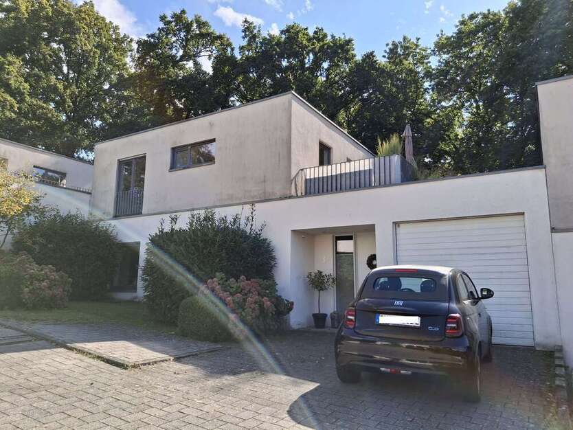 Haus zum Kaufen in Bonn 705.000 € 156.17 m²