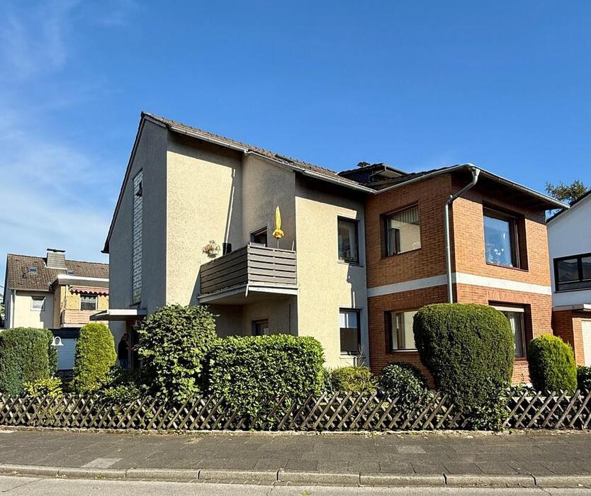 Mehrfamilienhaus IN BEGEHRTER LAGE VON REFRATH
