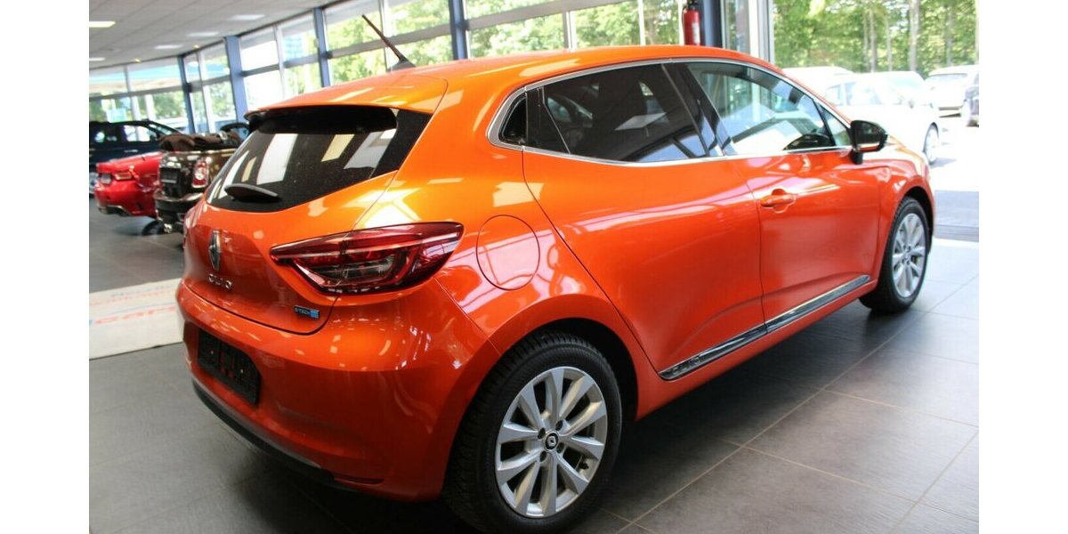 Renault Clio 1.6 E-TECH Hybrid 140 Intens 49.815 km 14.480 &euro; Euskirchen 53881