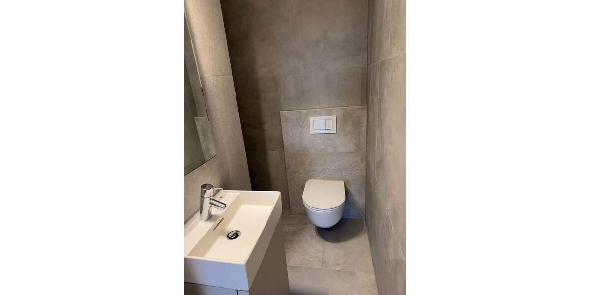 Etagenwohnung Köln Westhoven - 3 Zimmer, 96 m&sup2;, 1.400&euro; | Angebot:24702074