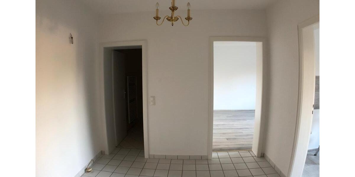 Erdgeschoßwohnung Hürth - 3 Zimmer, 84 m&sup2;, 1.100&euro; | Angebot:25876000