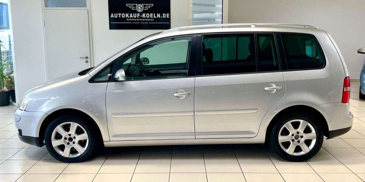 VW Touran 227.850 km 4.990 &euro; Köln 51067