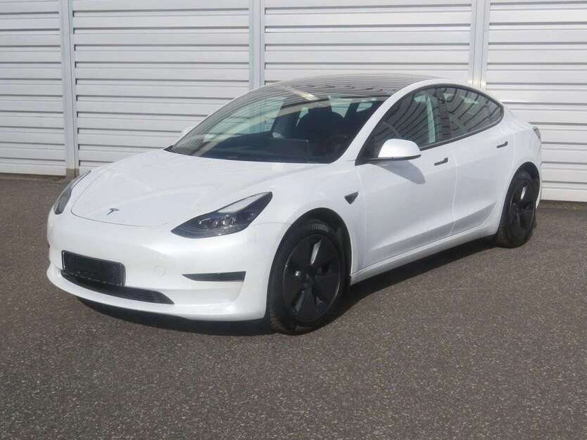 Tesla Model 3 17.942 km 32.290 € Eitorf 53783