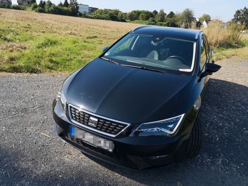 Seat Leon 115.000 km 12.000 € Siegburg 53721
