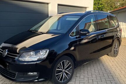 VW Sharan 128.000 km 17.500 € Bonn 53215