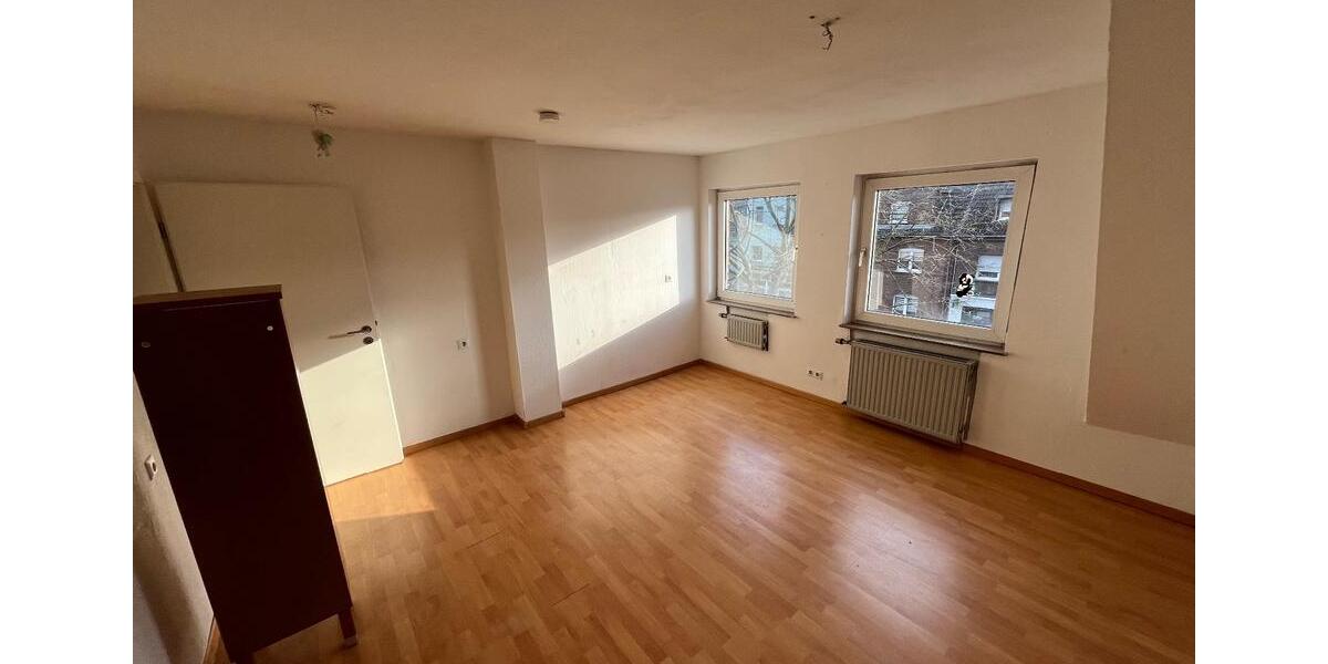 Dachgeschoßwohnung Hürth - 2.5 Zimmer, 73 m&sup2;, 1.000&euro; | Angebot:25855877