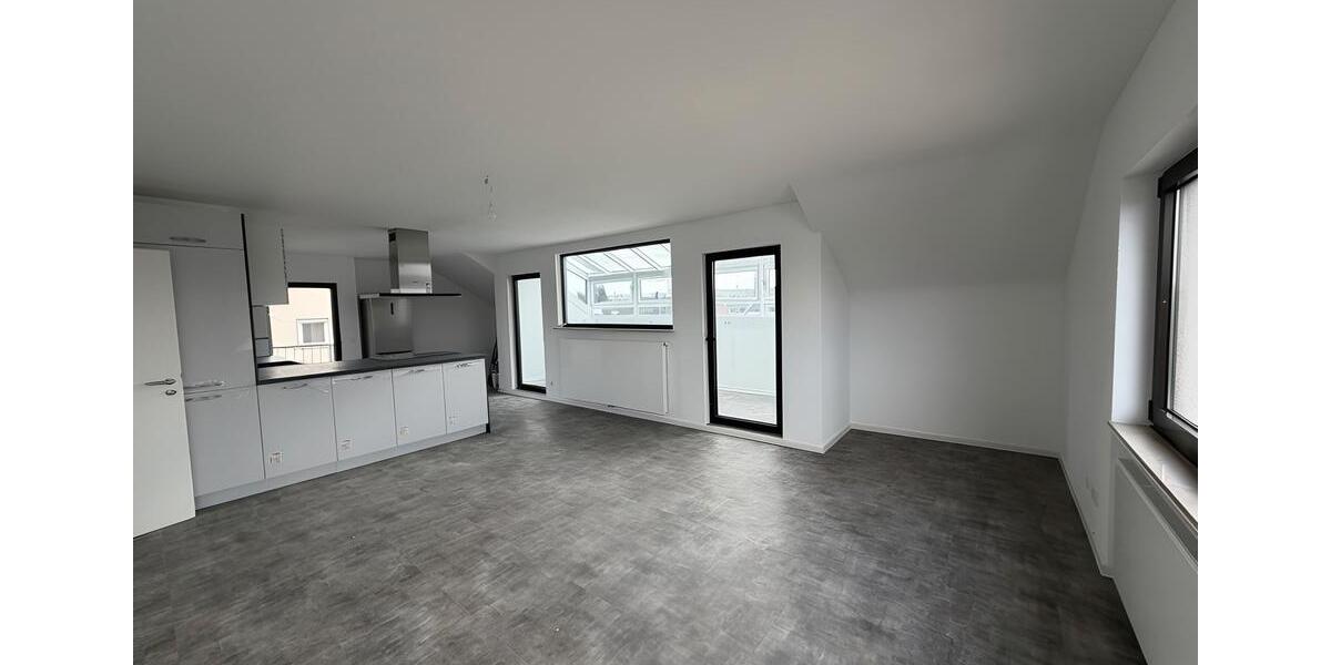 Dachgeschoßwohnung Sankt Augustin - 2 Zimmer, 102 m&sup2;, 1.250&euro; | Angebot:26072587