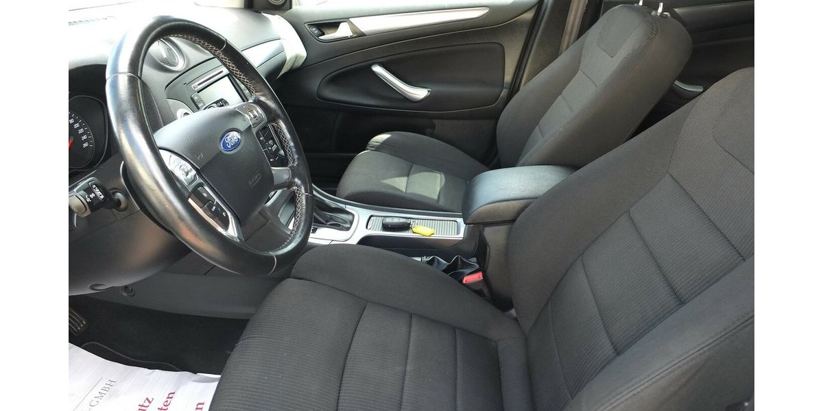 Ford Mondeo 2.0TDCi AUTOM-PROBLEME NAVI XENON PDC BLUET 143.215 km 7.500 &euro; Köln 50858