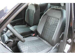 VW T-Roc 2,0 TDi 4-Motion R-Line Navi DSG SOFORT !!! 30.000 km 29.950 &euro; Bonn 53225