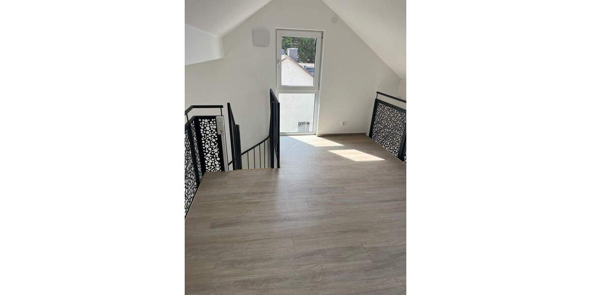 Etagenwohnung Siegburg Dreesch - 2 Zimmer, 71 m&sup2;, 990&euro; | Angebot:25909104